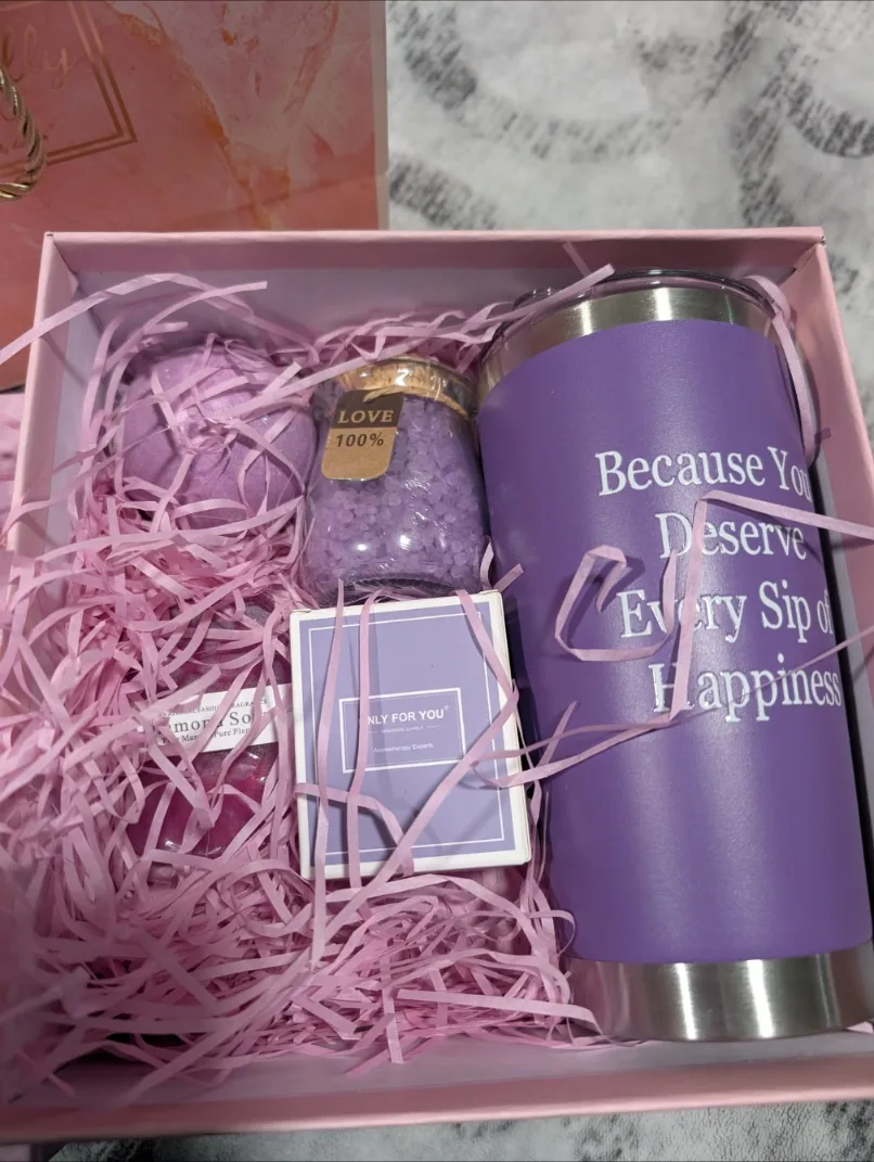 Lunaire Spa Gift Set For The Gorgeous ladies image indicator(8)