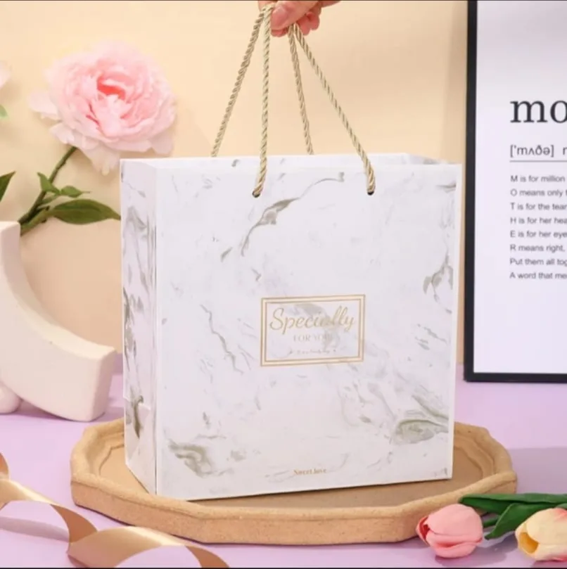 Lunaire Spa Gift Set For The Gorgeous ladies image indicator(9)