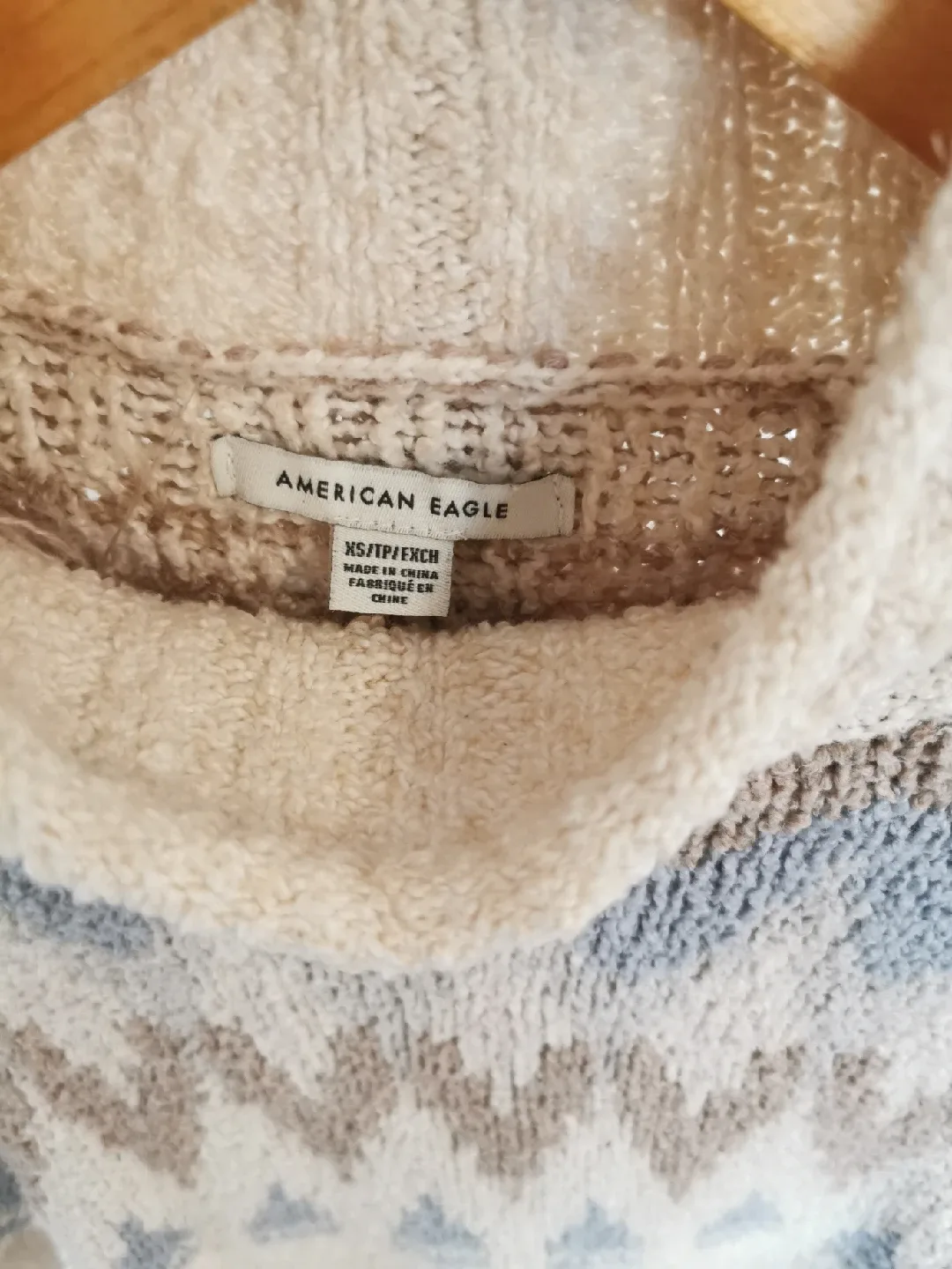 American Eagle Sweater image indicator(2)