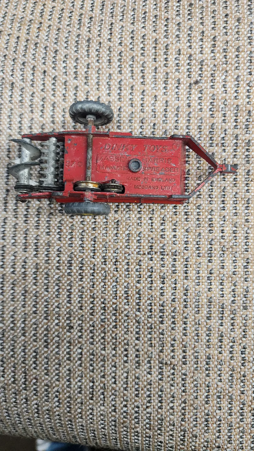 Vintage Massey Harris Dinky Toy Tractor image indicator(5)