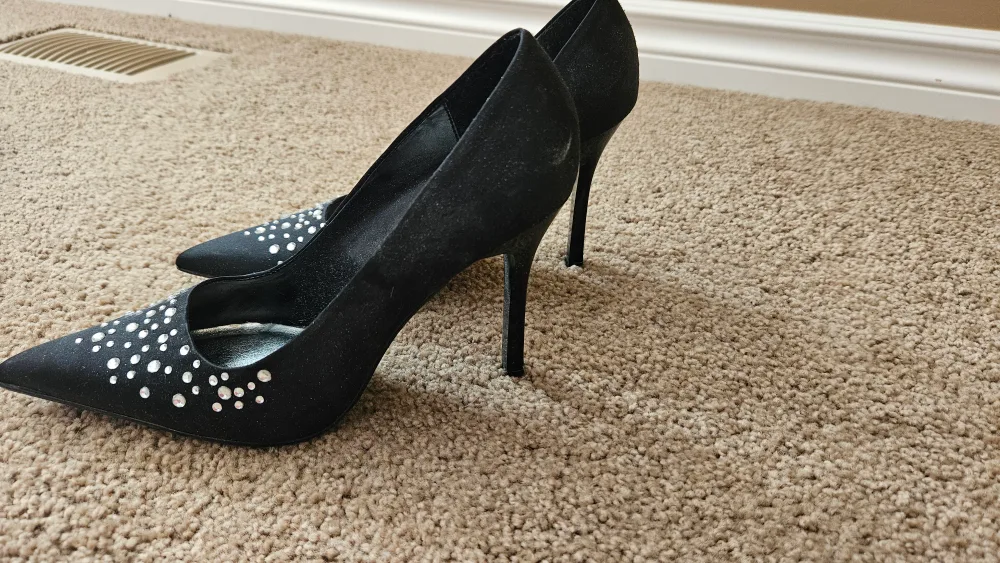 Le Chateau Black Heels with Rhinestones image indicator(2)