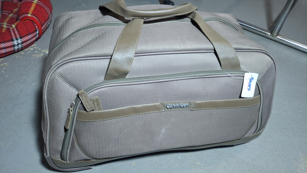 Calvin Klein Rolling Carry-On Luggage ❤️