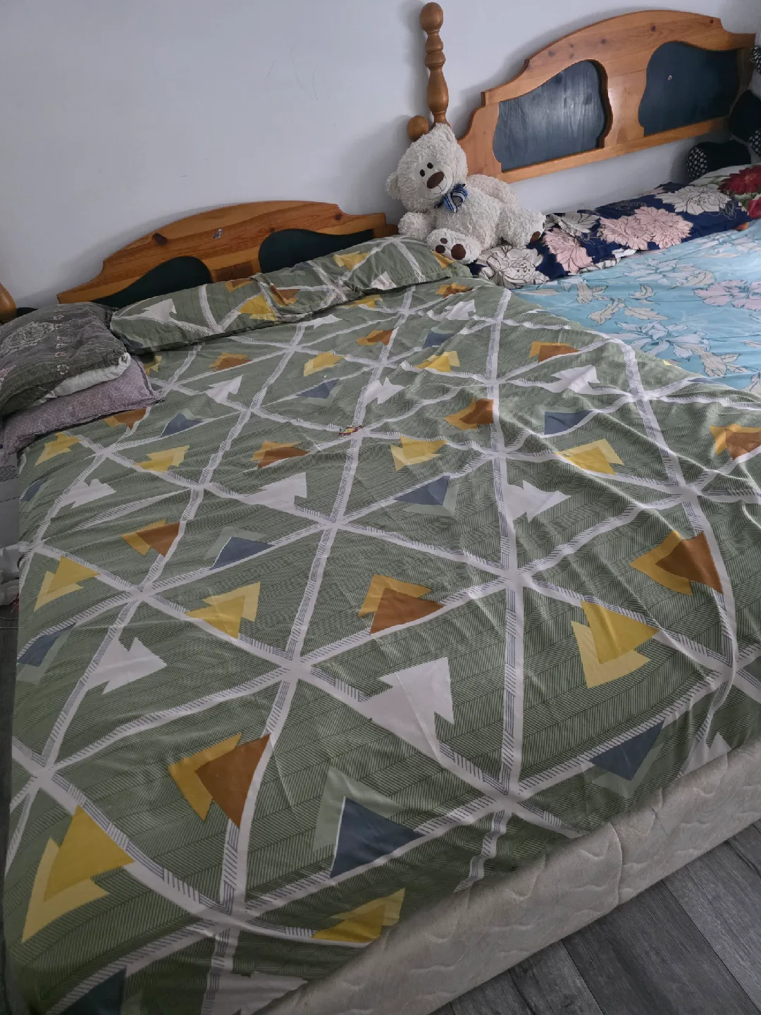 Queen Bed Frame image indicator(2)