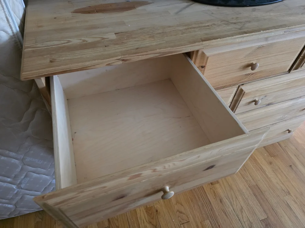 Wooden Dresser with 9 Drawers image indicator(5)