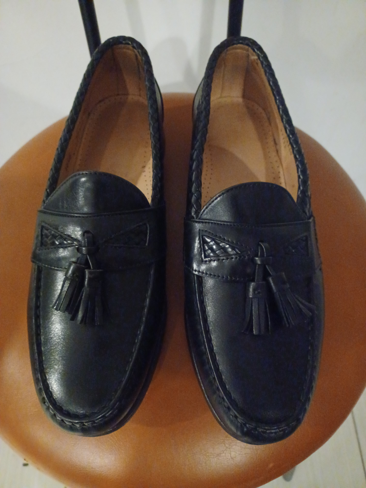 Allen Edmonds Black Leather Tassel Loafers - photo 2