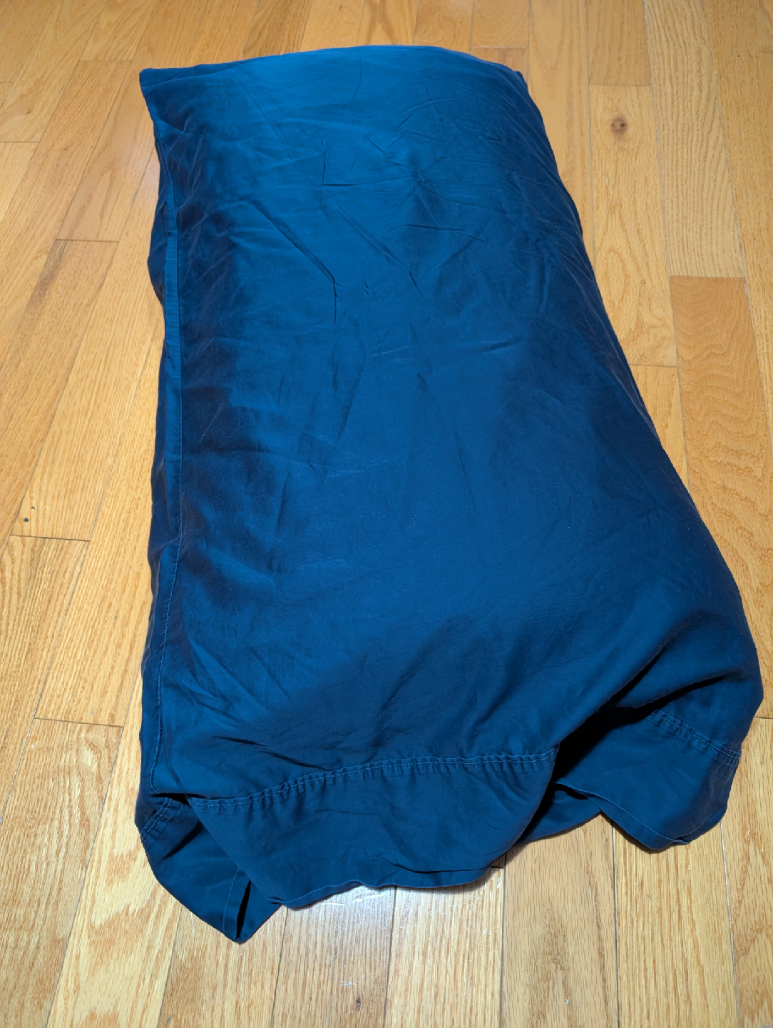 Calvin Klein Pillow King size, with pillow cover - photo 5
