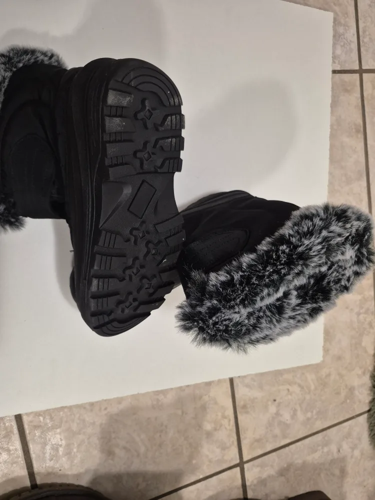 Black Winter Boots - Size 7 image indicator(2)