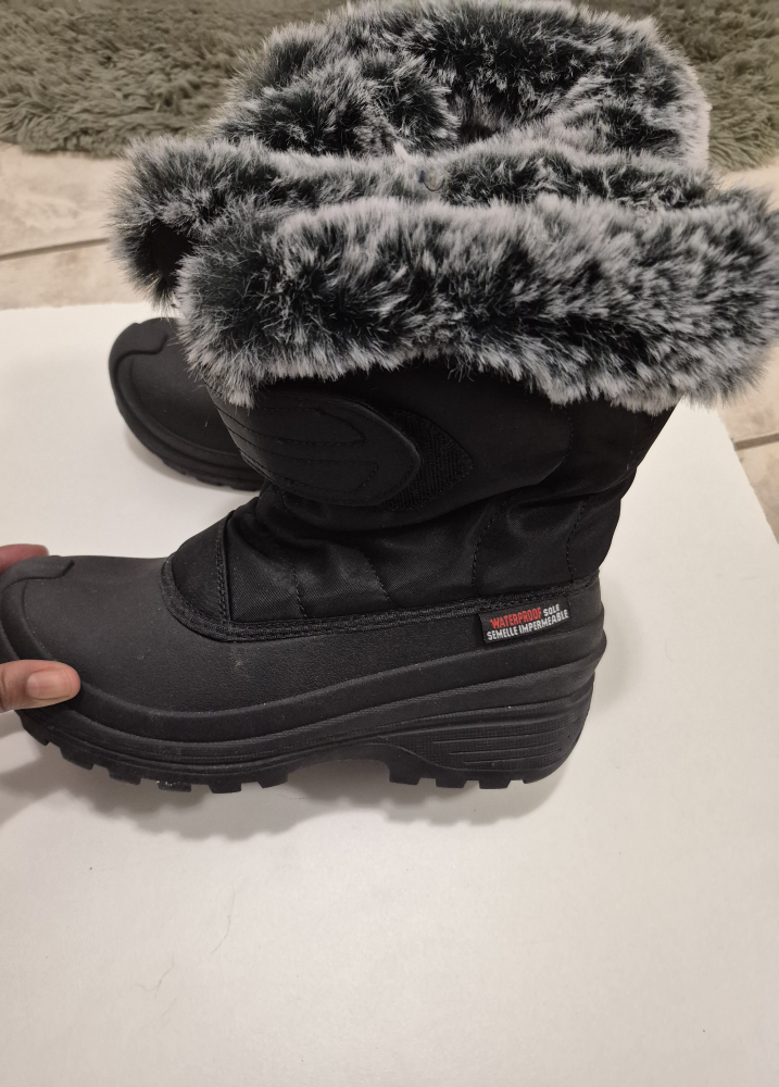 Black Winter Boots - Size 7 - photo 3