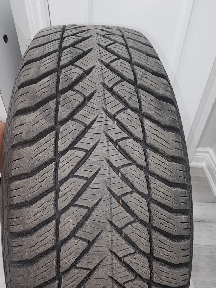 Goodyear 245/50R18 104H Tire & Rim image indicator(3)