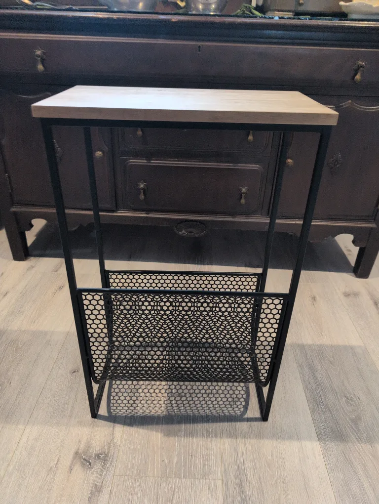 side table magazine holder image indicator(2)