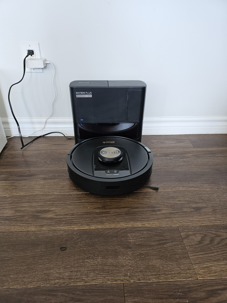 Shark Matrix Plus Anti-Allergen HEPA Robot Vacuum - photo 3
