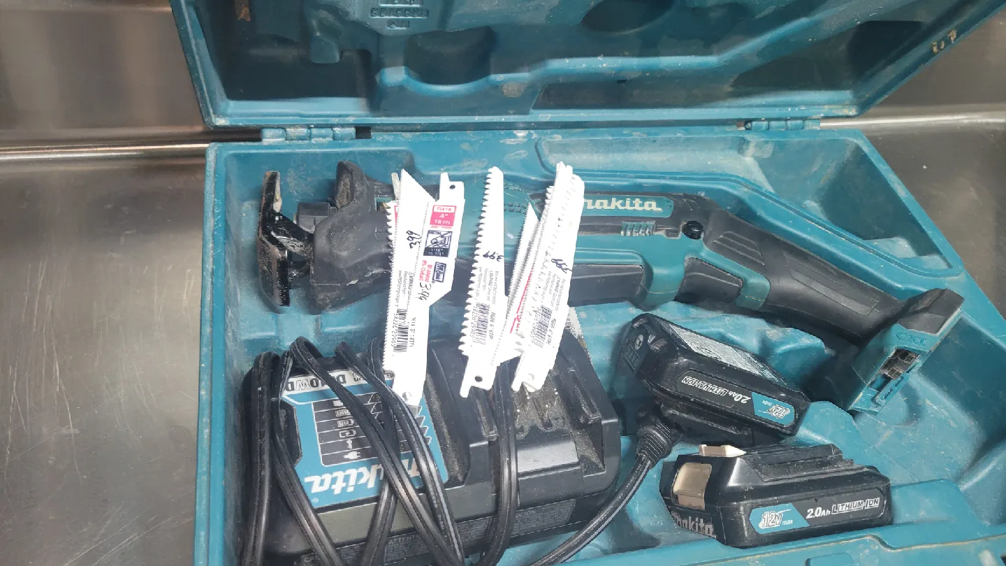 Makita Reciprocating Saw Kit w/ Case image indicator(4)