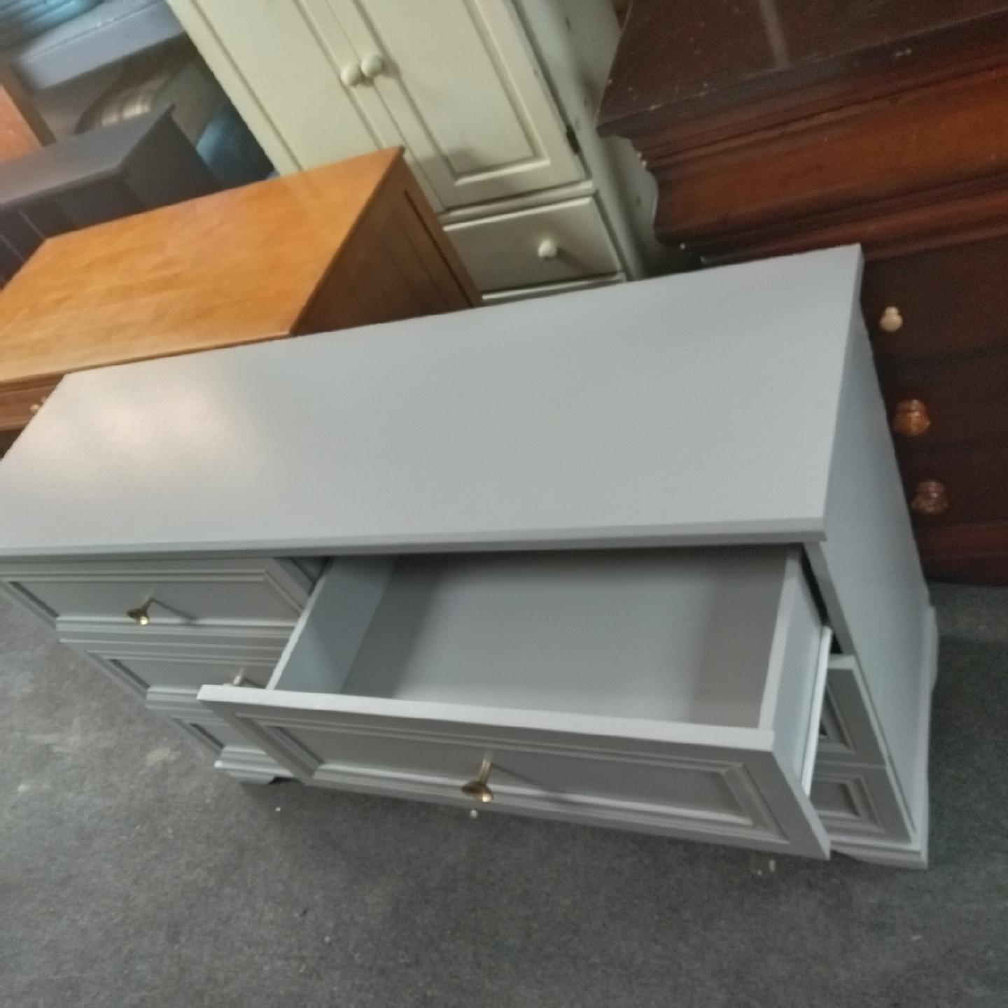 Dresser - photo 2