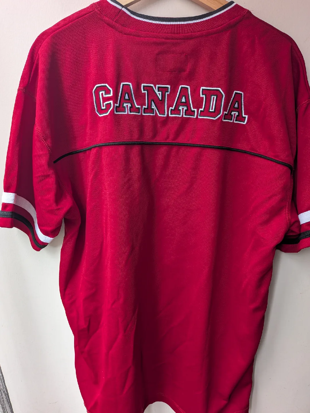 Canada Athletics Red Jersey sz LG image indicator(2)