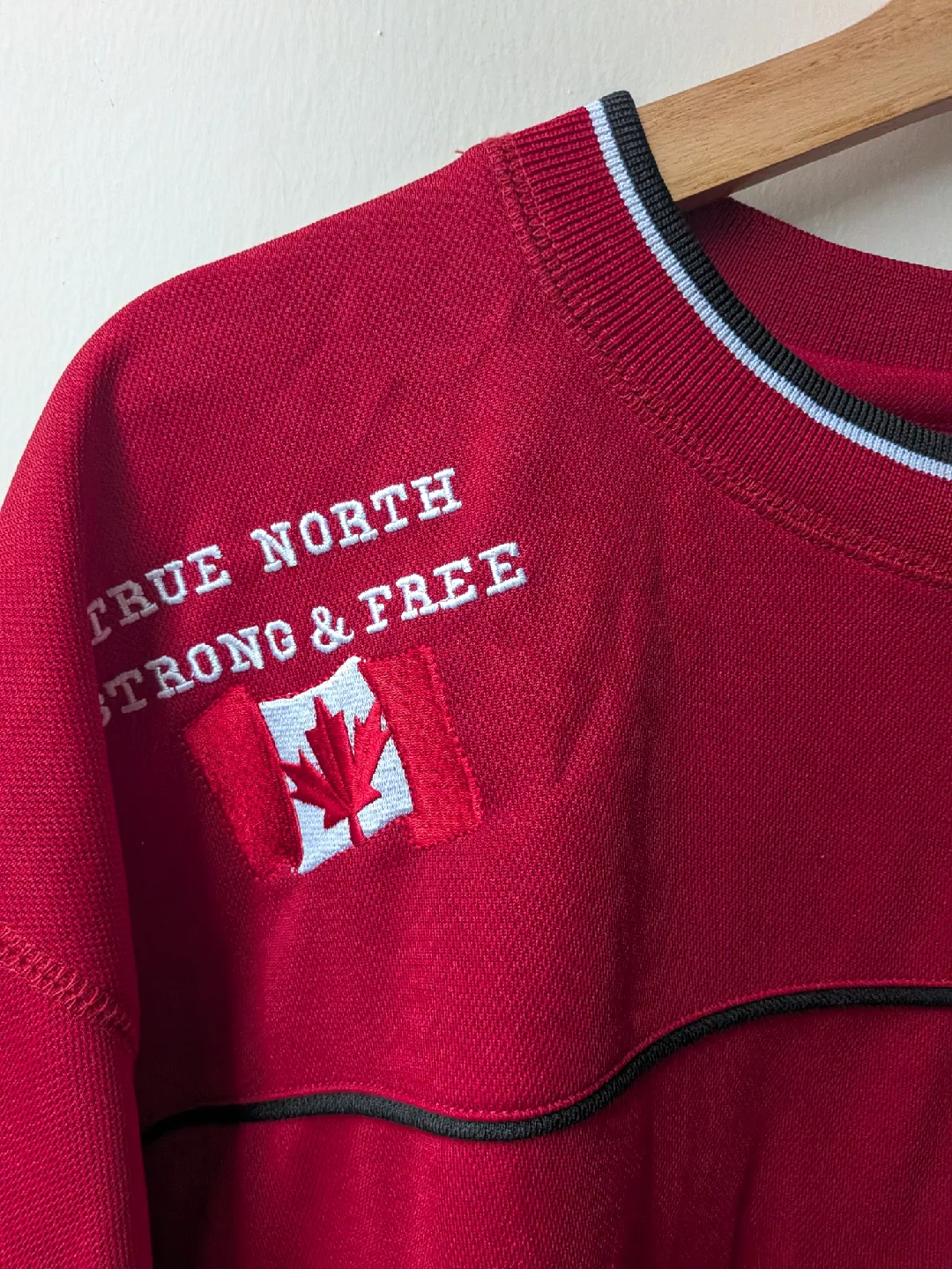Canada Athletics Red Jersey sz LG image indicator(3)
