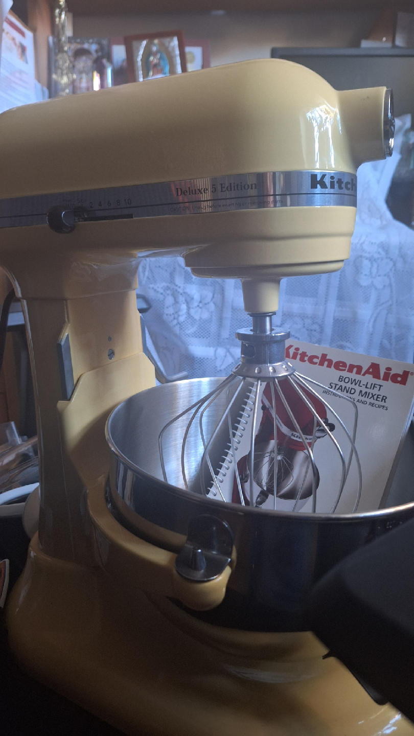 KitchenAid Deluxe 5 Edition Stand Mixer with a Bonus - photo 3