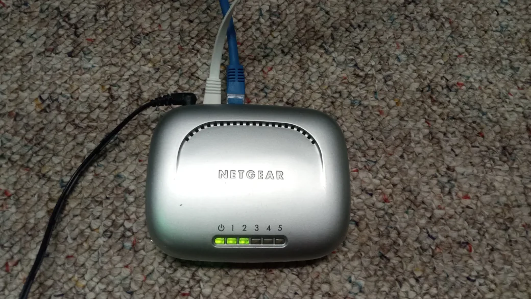 Netgear Fast Ethernet Switch FS605 v2