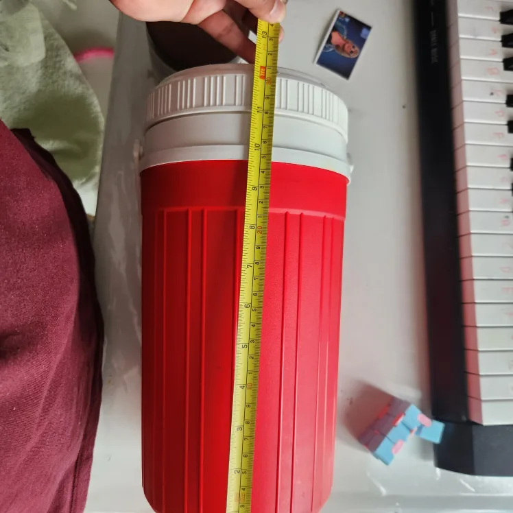 Igloo 1 Gallon Beverage Cooler image indicator(3)