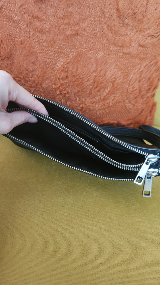 Marc Jacobs Leather Crossbody Bag - photo 2