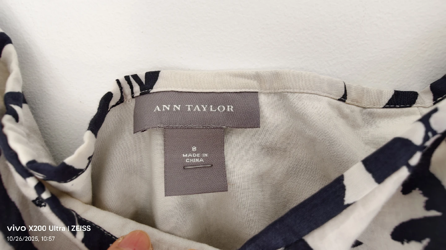 Ann Taylor Floral Skirt - Size 8 - photo 2