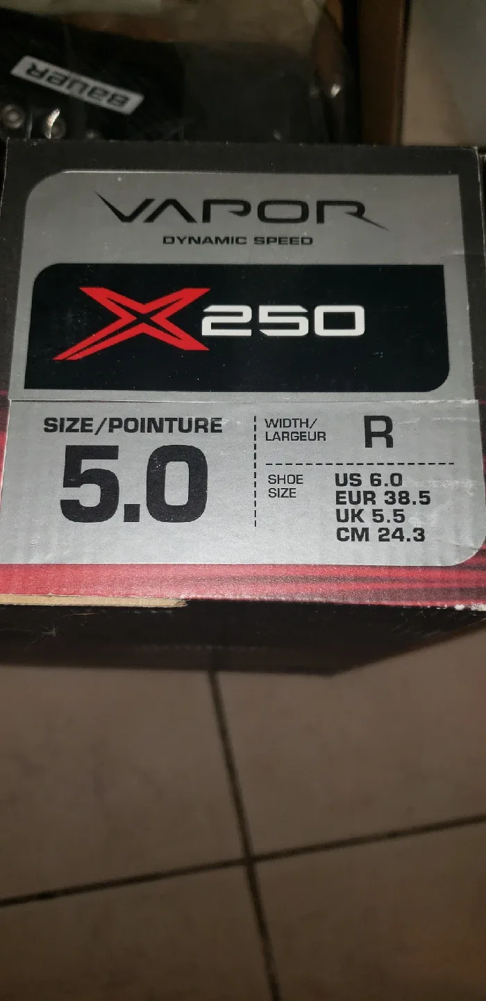Bauer Vapor X250 Ice Hockey Skates - Size 5 image indicator(3)