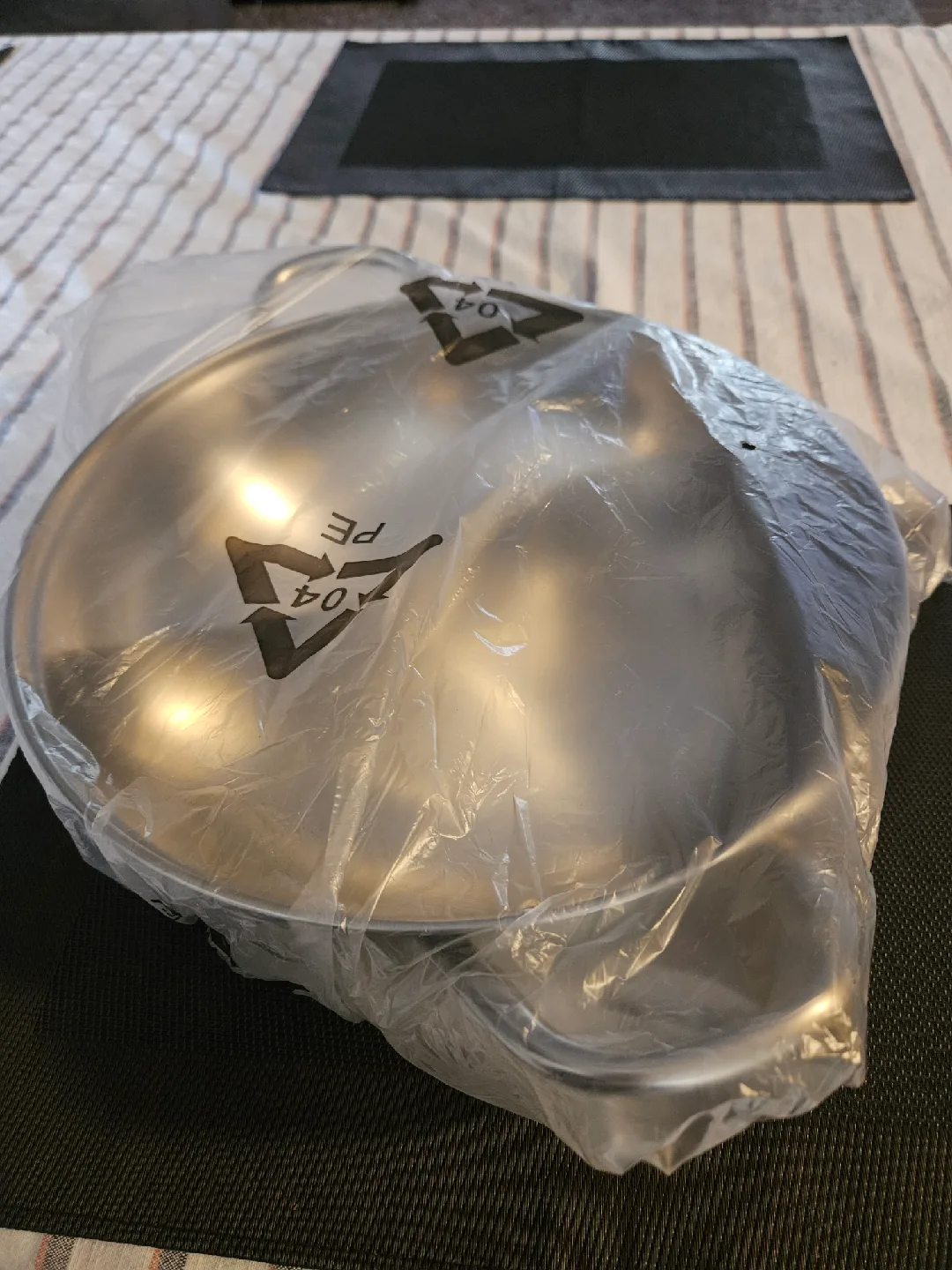 Stainless Steel Hot Pot with Divider - Brand New! image indicator(3)