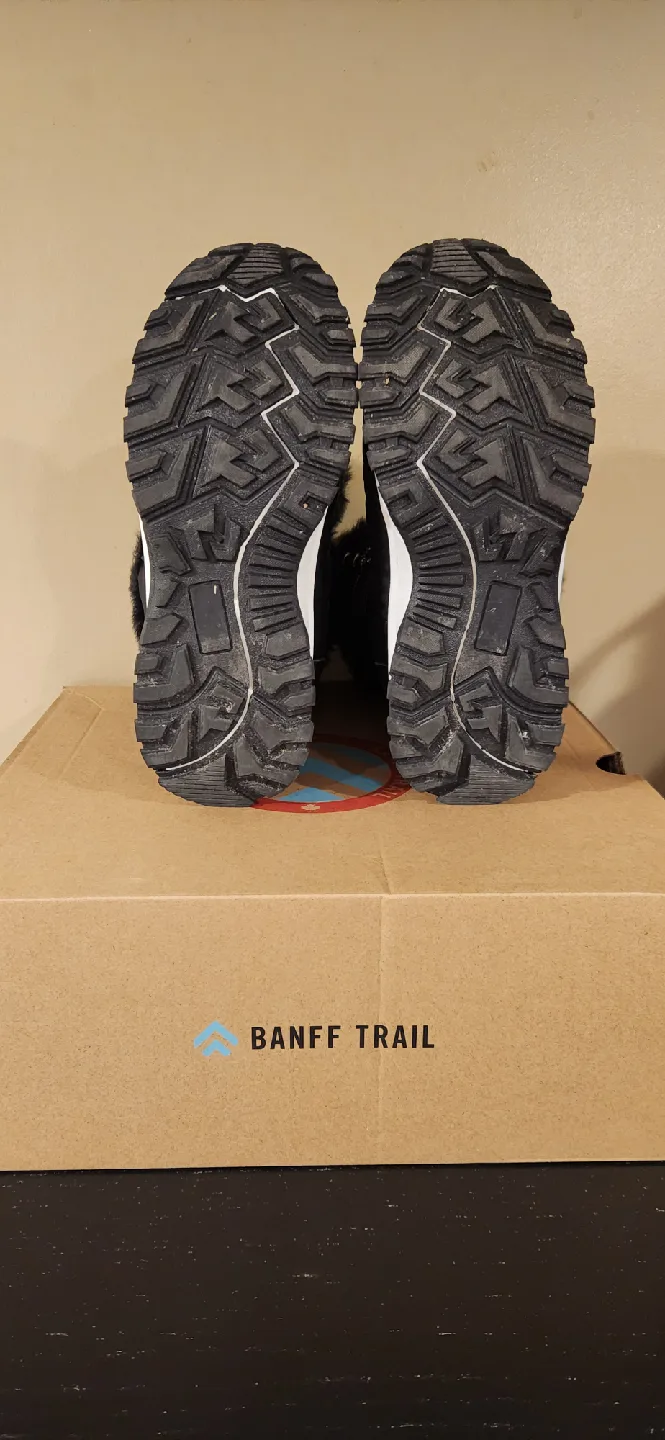 Banff Trail Snowflakes-JG Winter Boots - Size 5 image indicator(4)