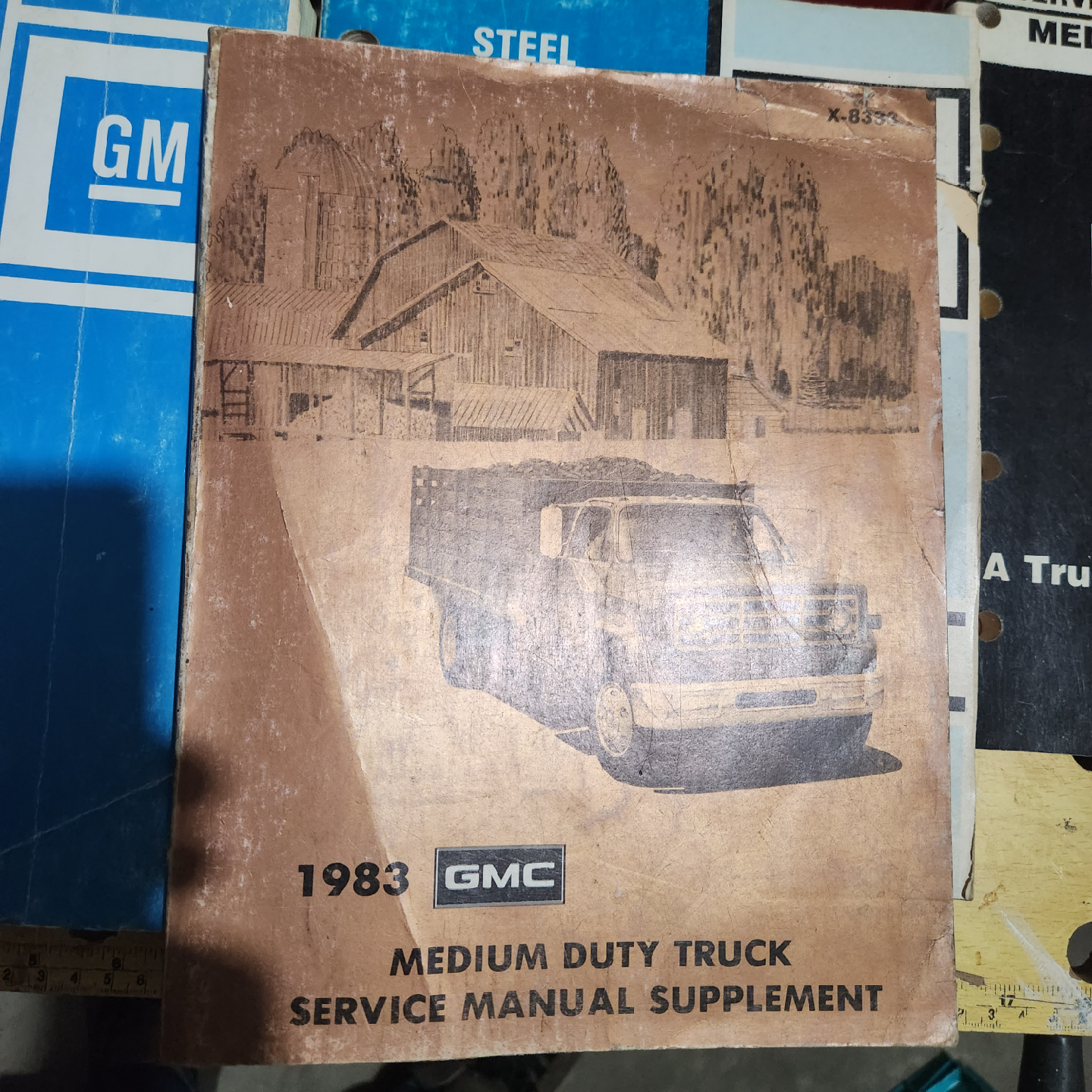 GM medium dury Truck Parts & Service Manuals - photo 4