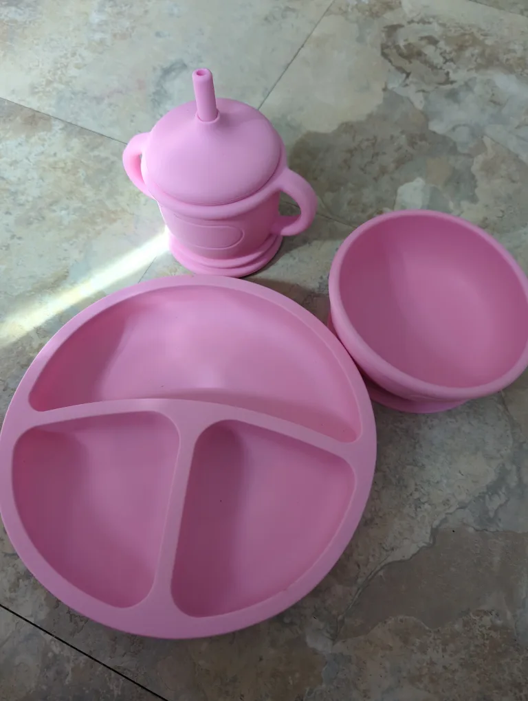 Pink Silicone Baby Feeding Set thumbnail