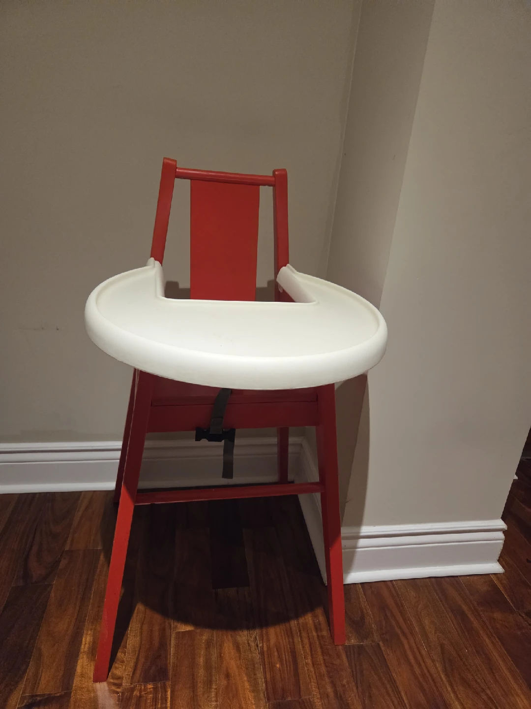 Red & White wooden High Chair