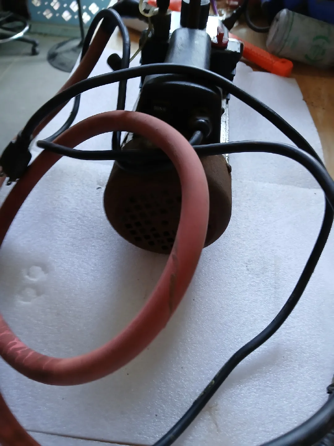 Pittsburgh 3 CFM Two Stage Vacuum Pump image indicator(3)