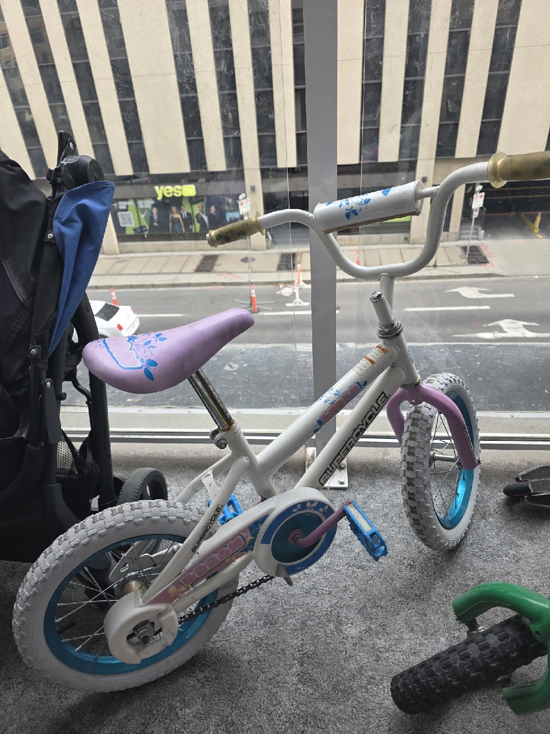 Supercycle Kids' Bike - White & Purple