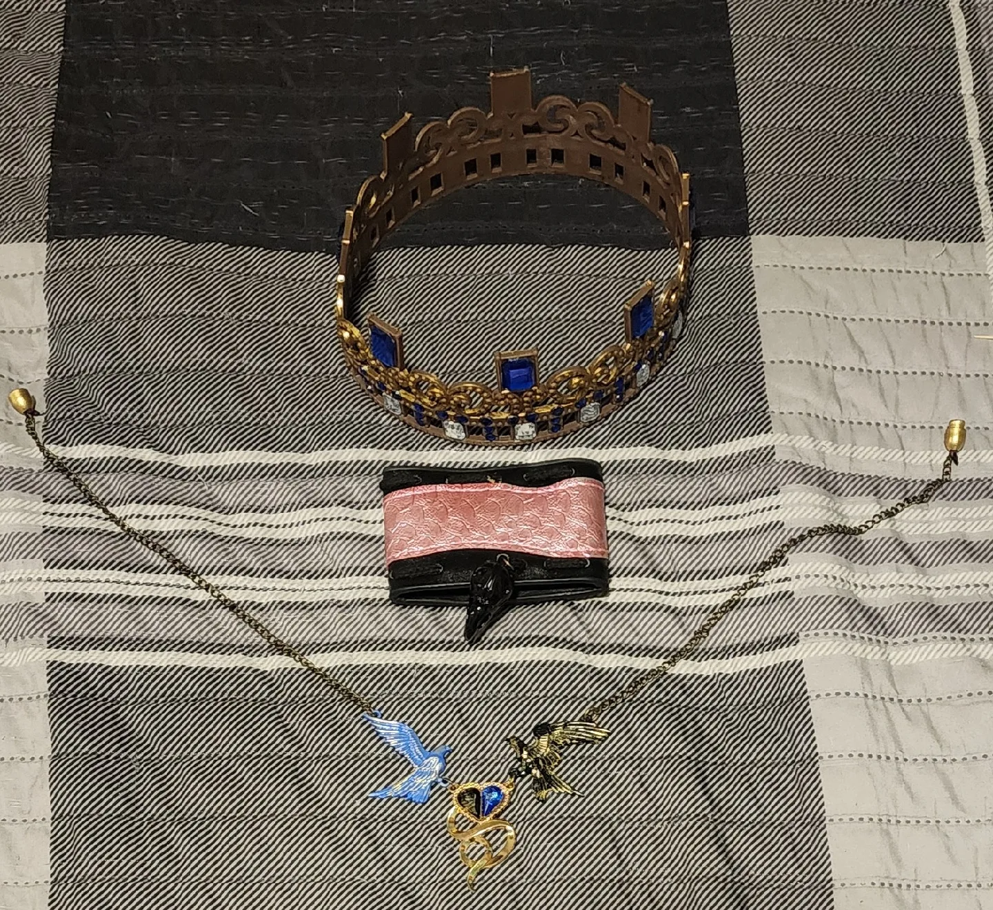 Descendants 3 Audrey Costume - medium 8/10 image indicator(2)