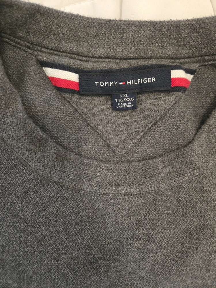 Tommy Hilfiger Grey Sweater - XXL