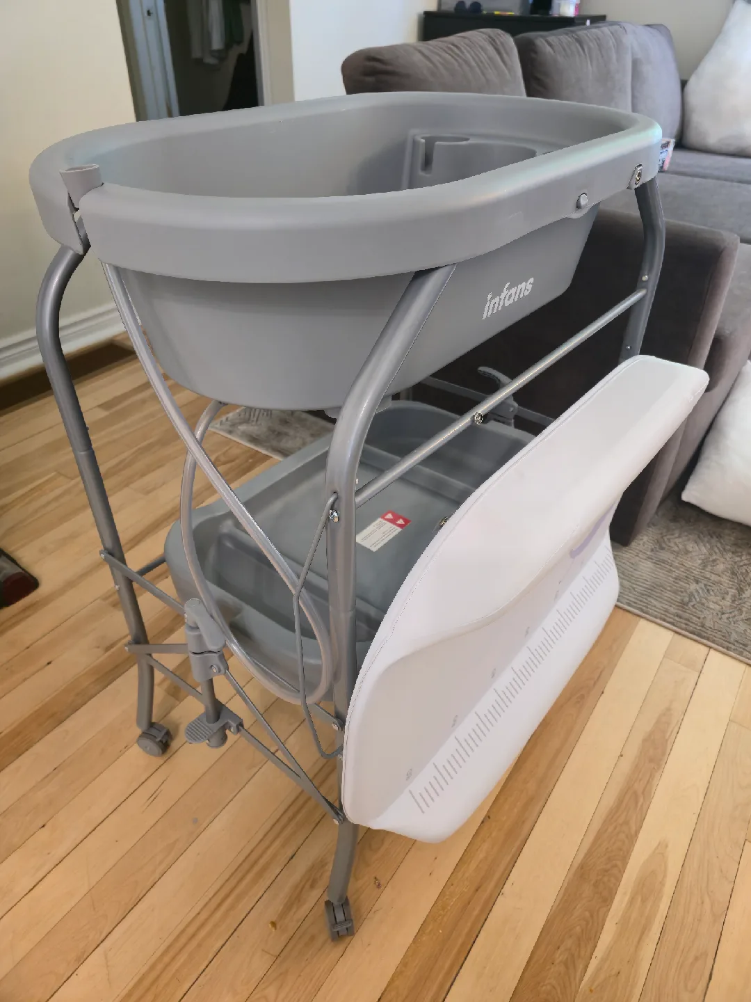 Infans Baby Bathtub and Changing Table Combo image indicator(5)