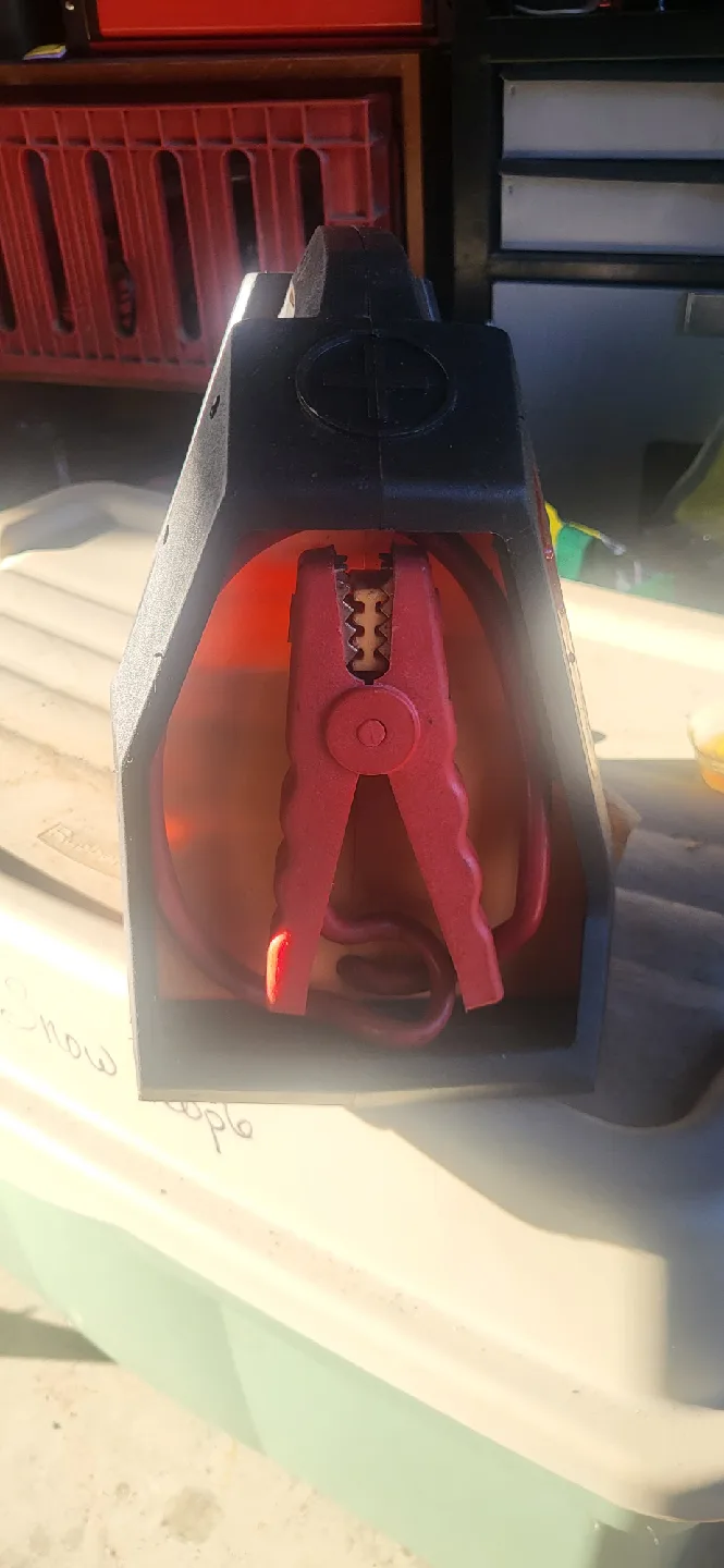 700 Amp Jump Starter with Charger image indicator(4)