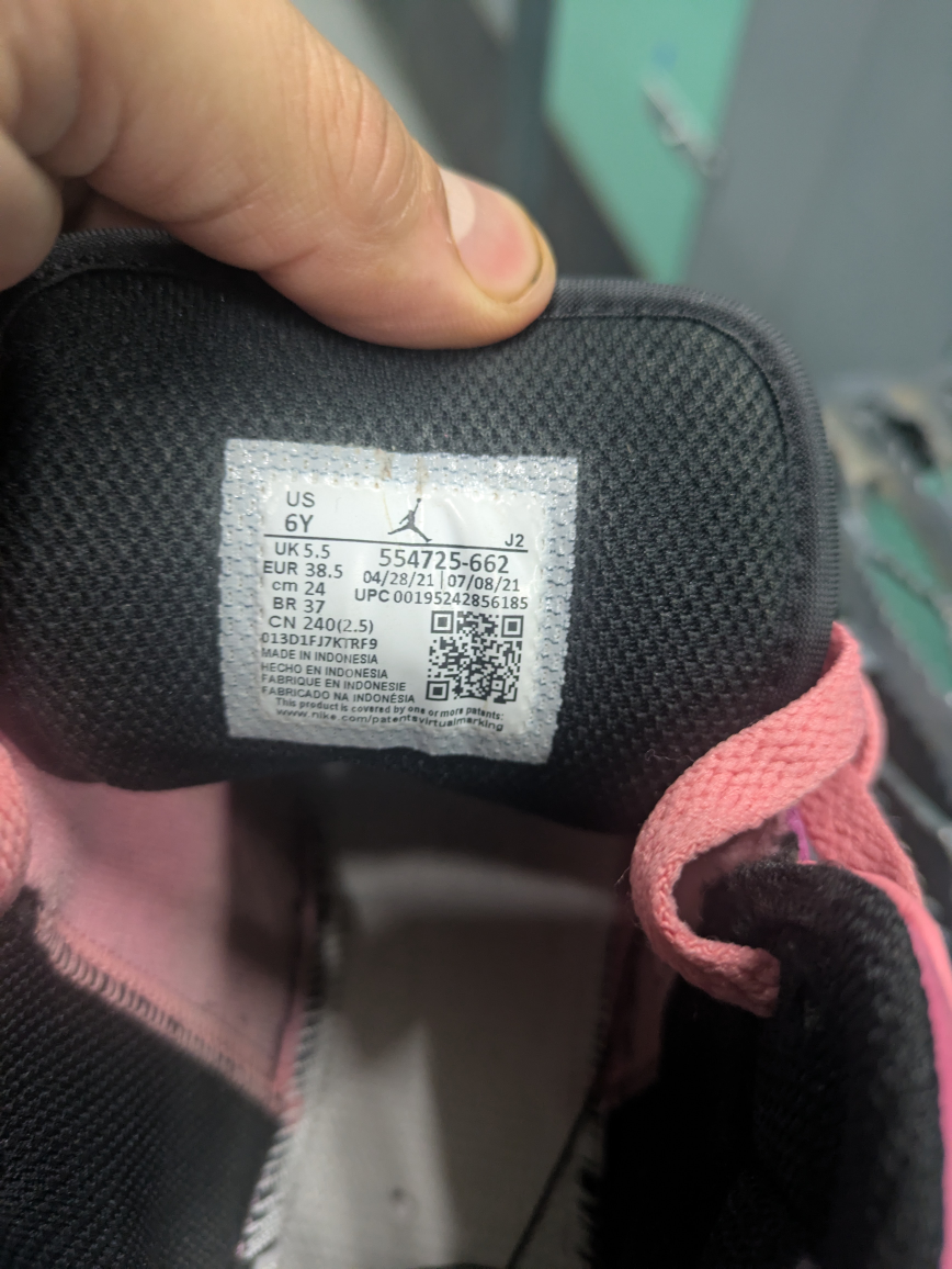 Nike Air Jordan 1 Mid GS Pink Black Size 6Y - photo 4