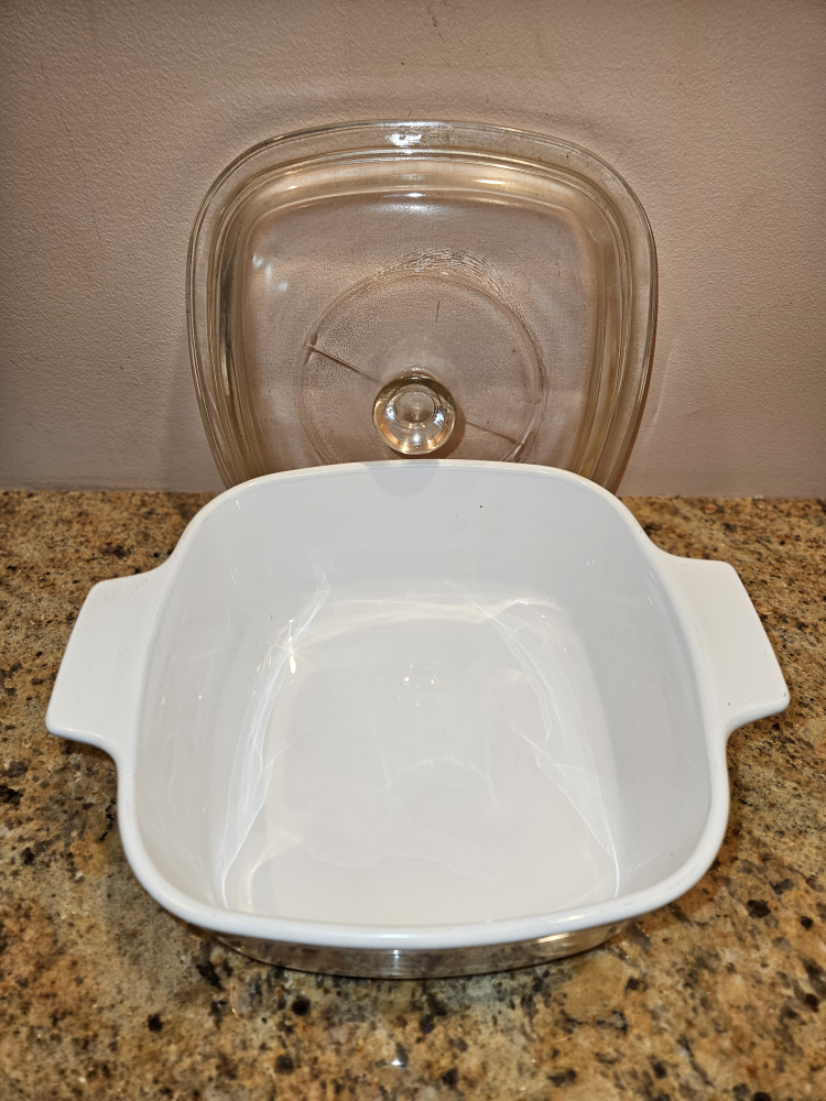 Vintage Corning Ware Casserole Dishes with Lids - photo 5