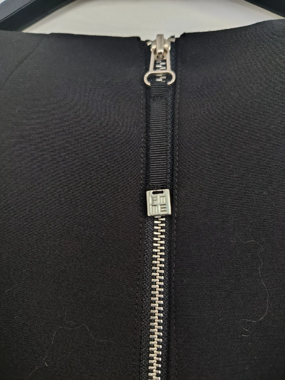 Femme de Carrière Classic Black Dress   Size 30 image indicator(4)