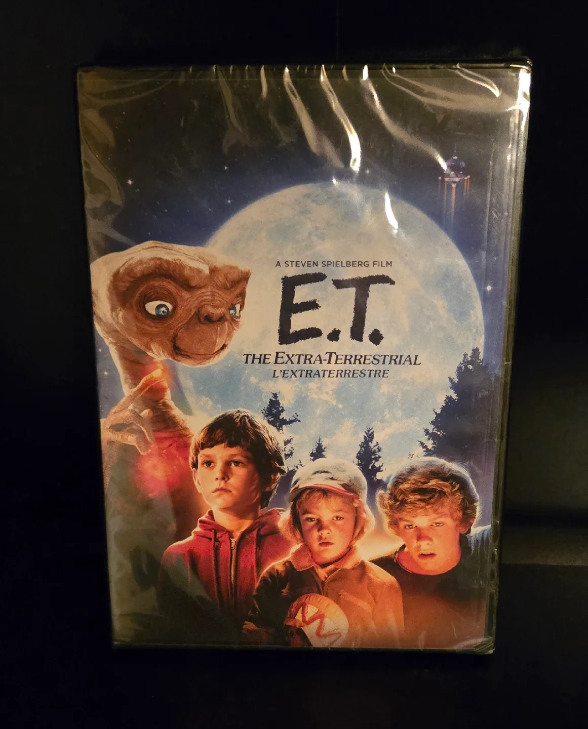 DVD Movies - Charlie Brown, E.T., Trolls, Four Christmases image indicator(4)
