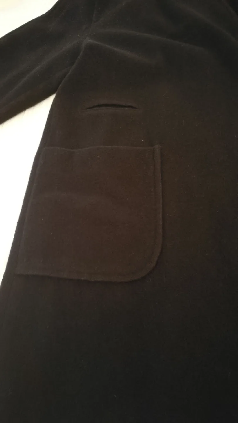 🇮🇹 Vintage Italian Black Pure Wool Coat - fits S to L image indicator(6)