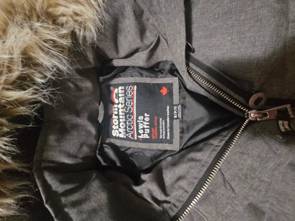 Storm Mountain Lewis Puffer Jacket - Size S image indicator(2)