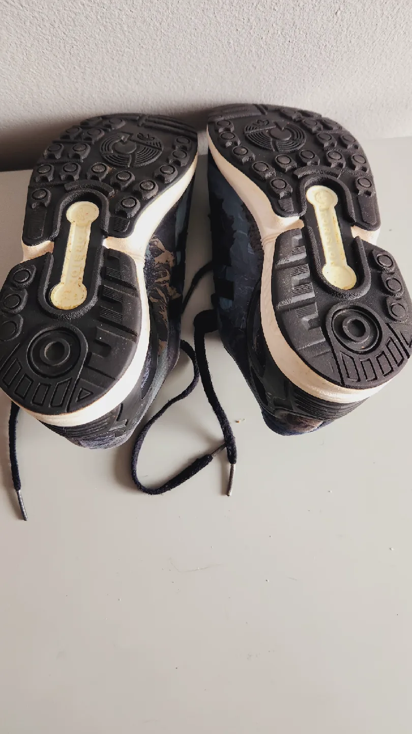 Adidas ZX Flux shoes image indicator(4)