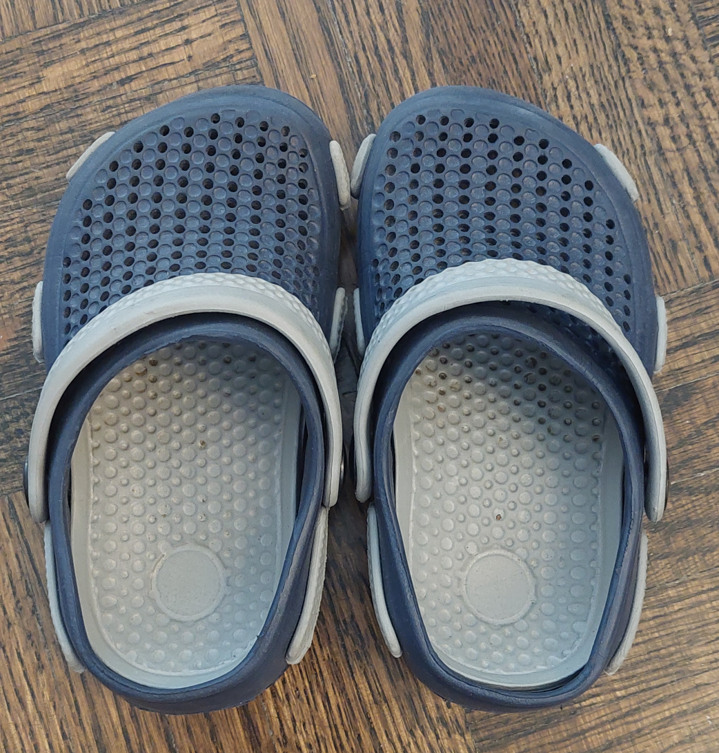 Crocs Kids Clogs - Size 8 & Size 24 - photo 2