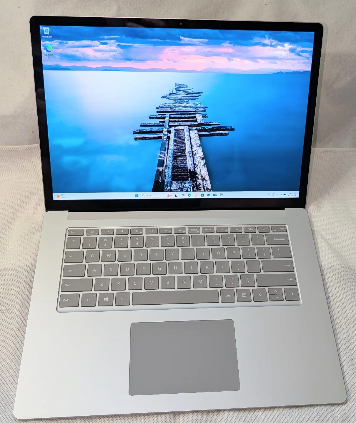 Very Nice MICROSOFT SURFACE LAPTOP 4 15 inch 256GB PENTIUM i7