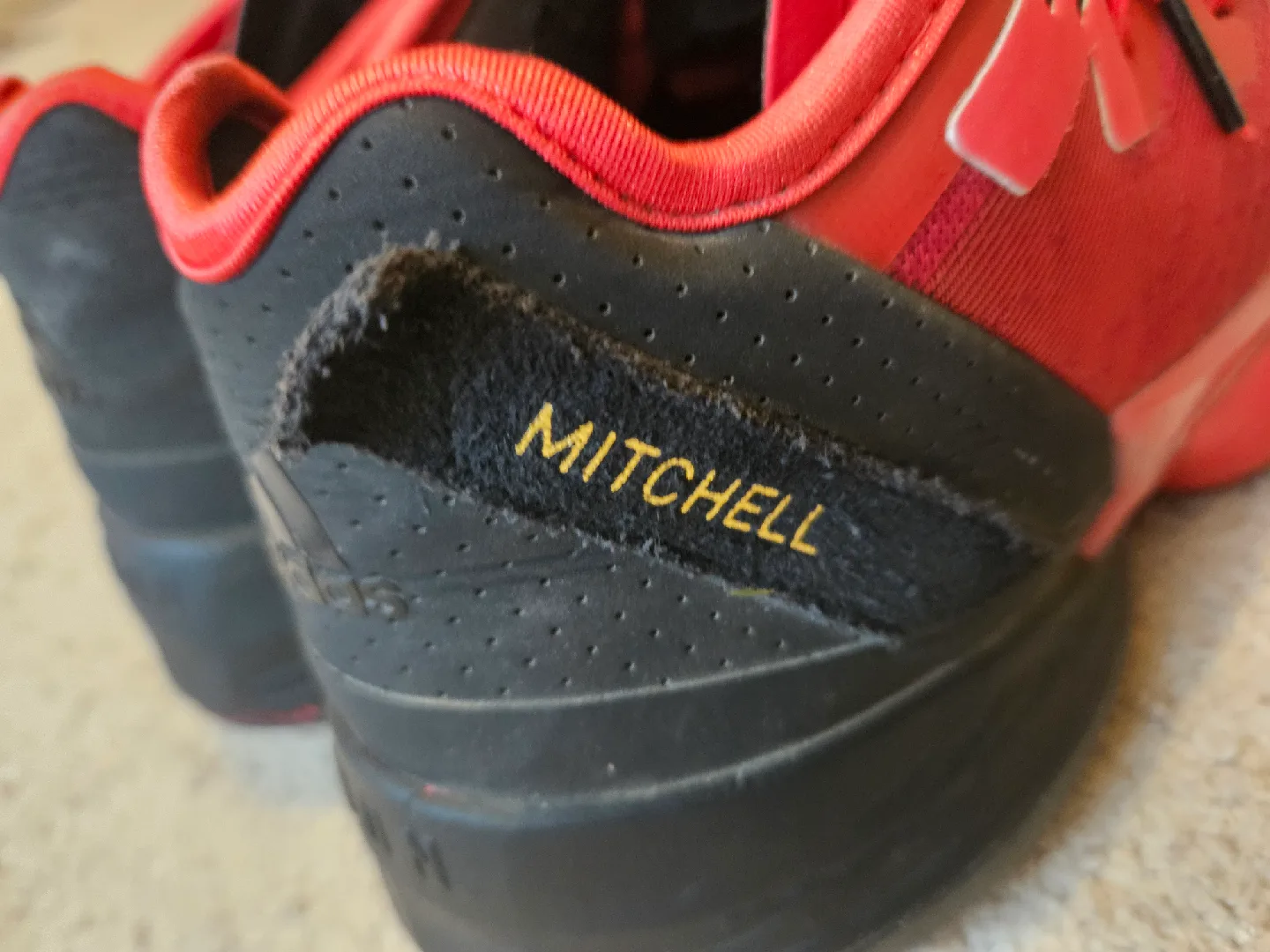 Adidas D.O.N. Issue #4 Mitchell Red Basketball Shoes image indicator(2)