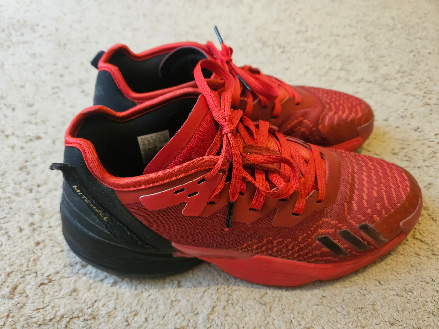 Adidas D.O.N. Issue #4 Mitchell Red Basketball Shoes image indicator(3)