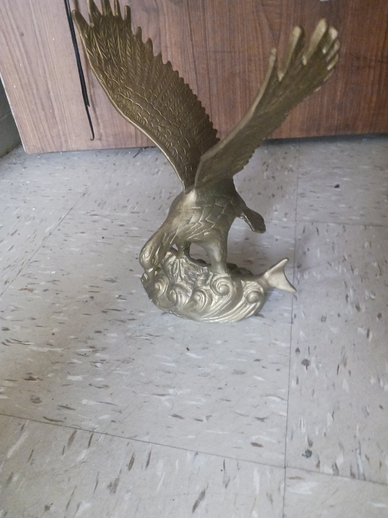 🧡 Brass Eagle Statue