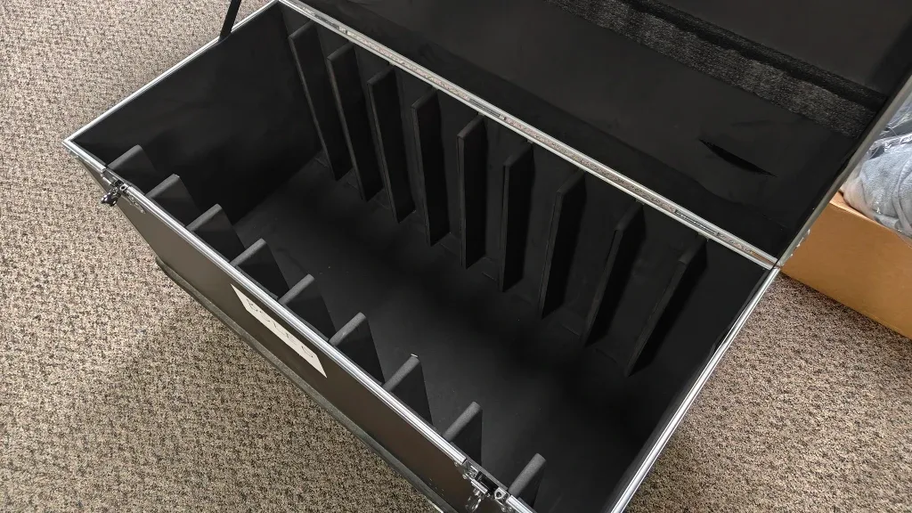 Black Rolling Road Case image indicator(5)