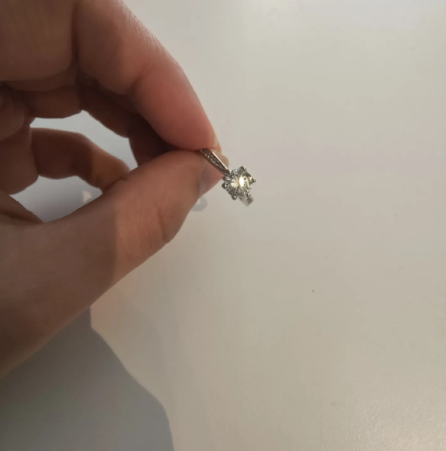 925 Sterling Silver Diamond Ring image indicator(4)